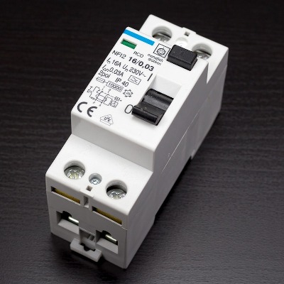 Circuit breaker